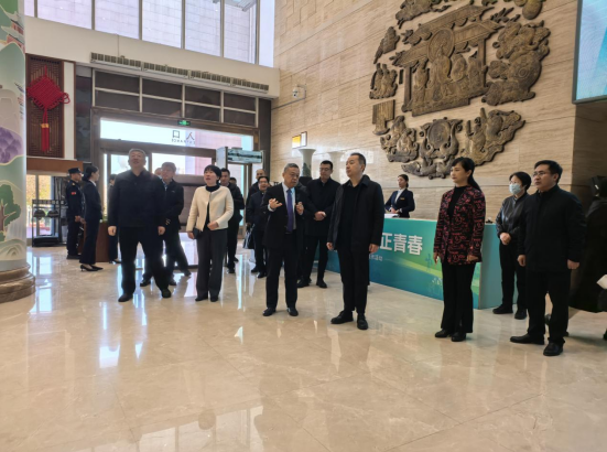 歷下區(qū)人大常委會蒞臨連心物業(yè)服務(wù)項目調(diào)研企業(yè)發(fā)展情況